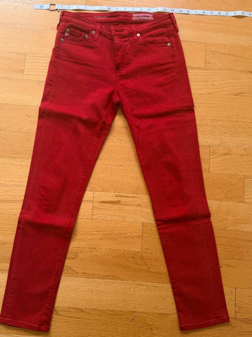 AG The Prima Crop Cigarette Leg - red